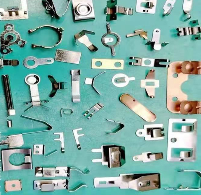 定制类五金冲压件图片-2